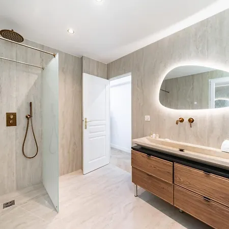 Cozystay 1807 - Peaceful 3-bedroom Heart Of *